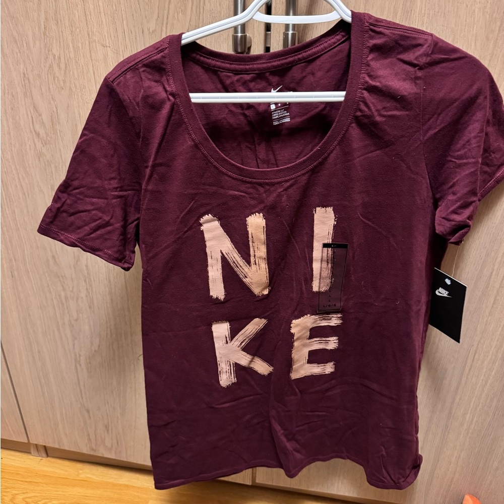 Nike Women's 'Athletic Fit' T-Shirt